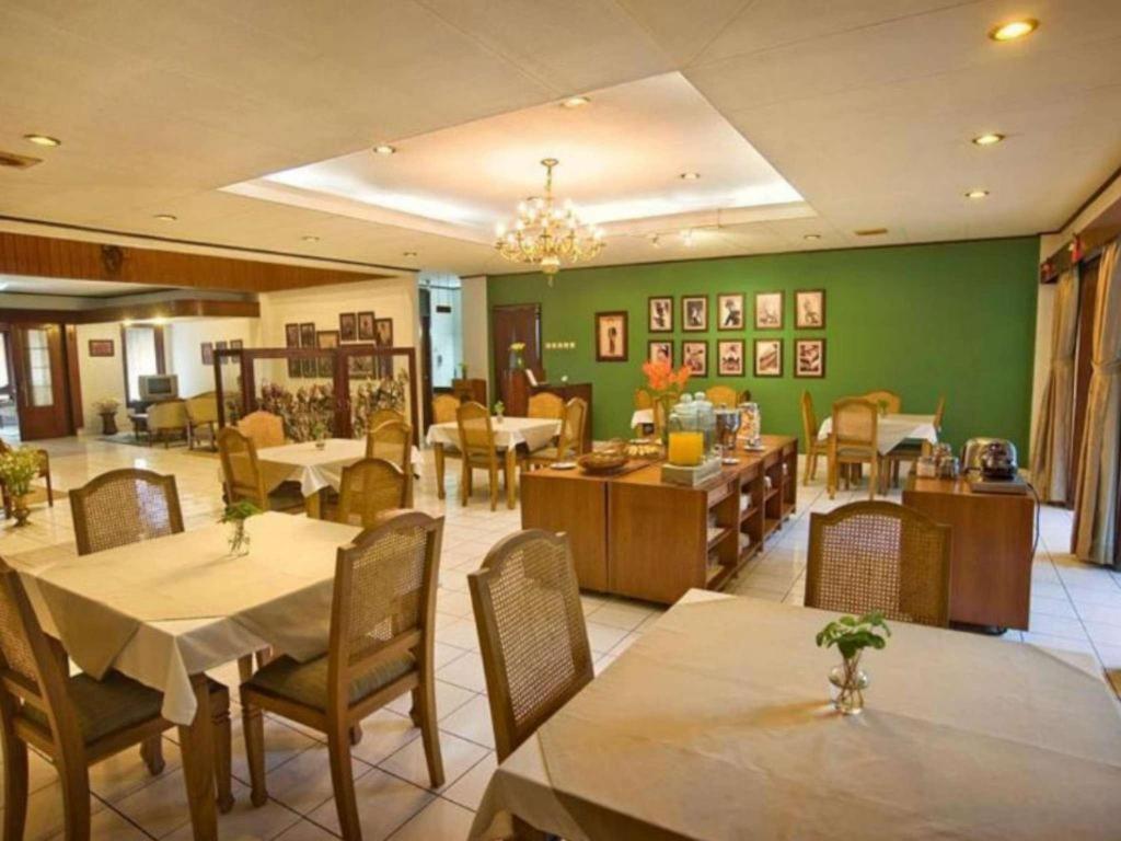 Paniisan Hotel Bandung Exterior foto